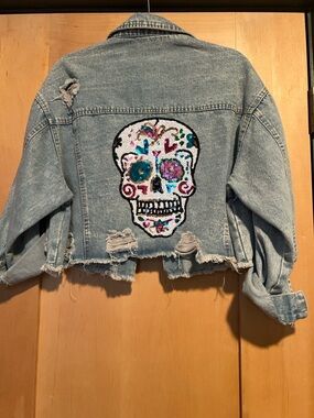 Cropped Light Wash Denim One Size Jacket